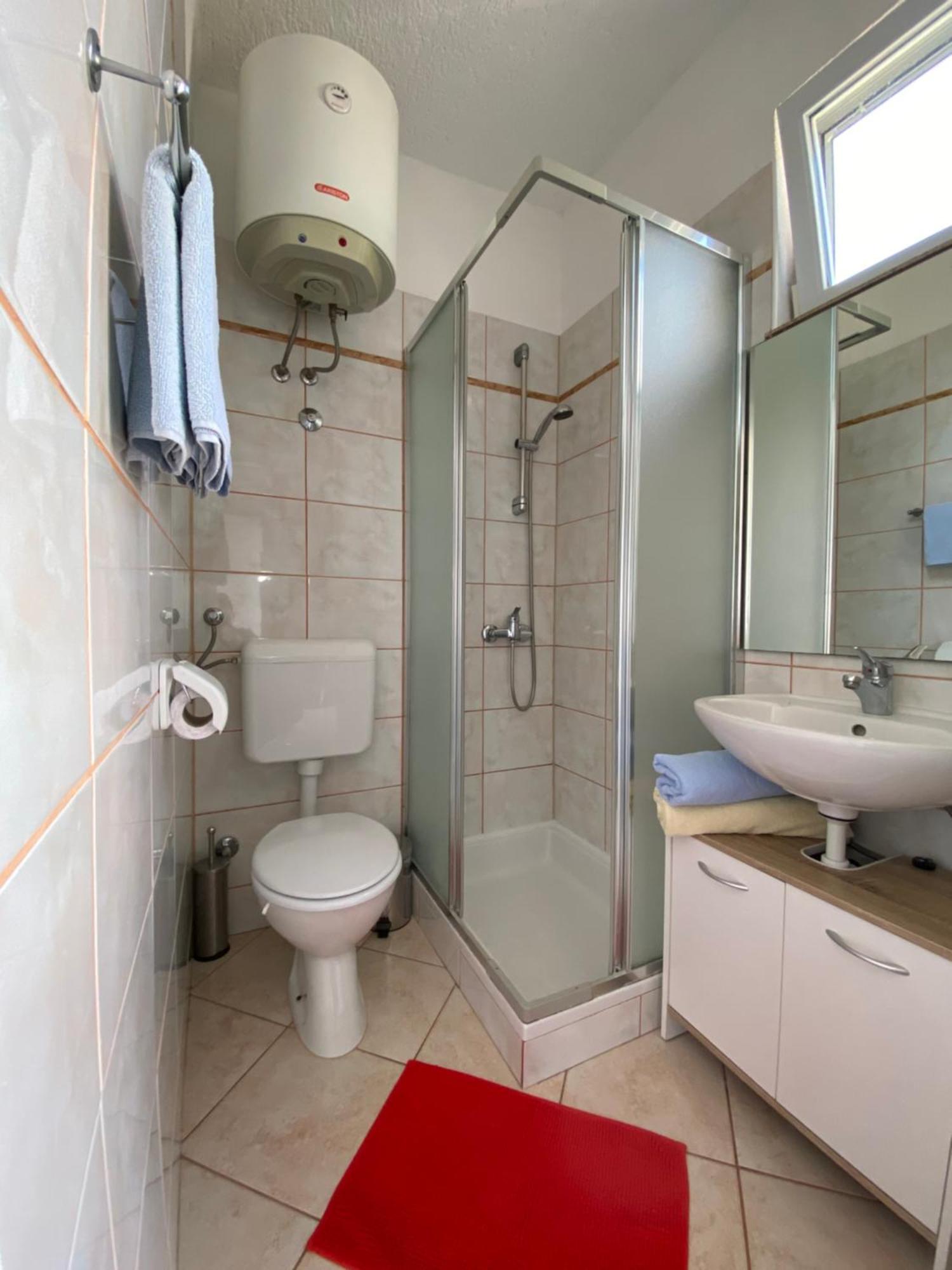 קרק Apartments Hajl מראה חיצוני תמונה