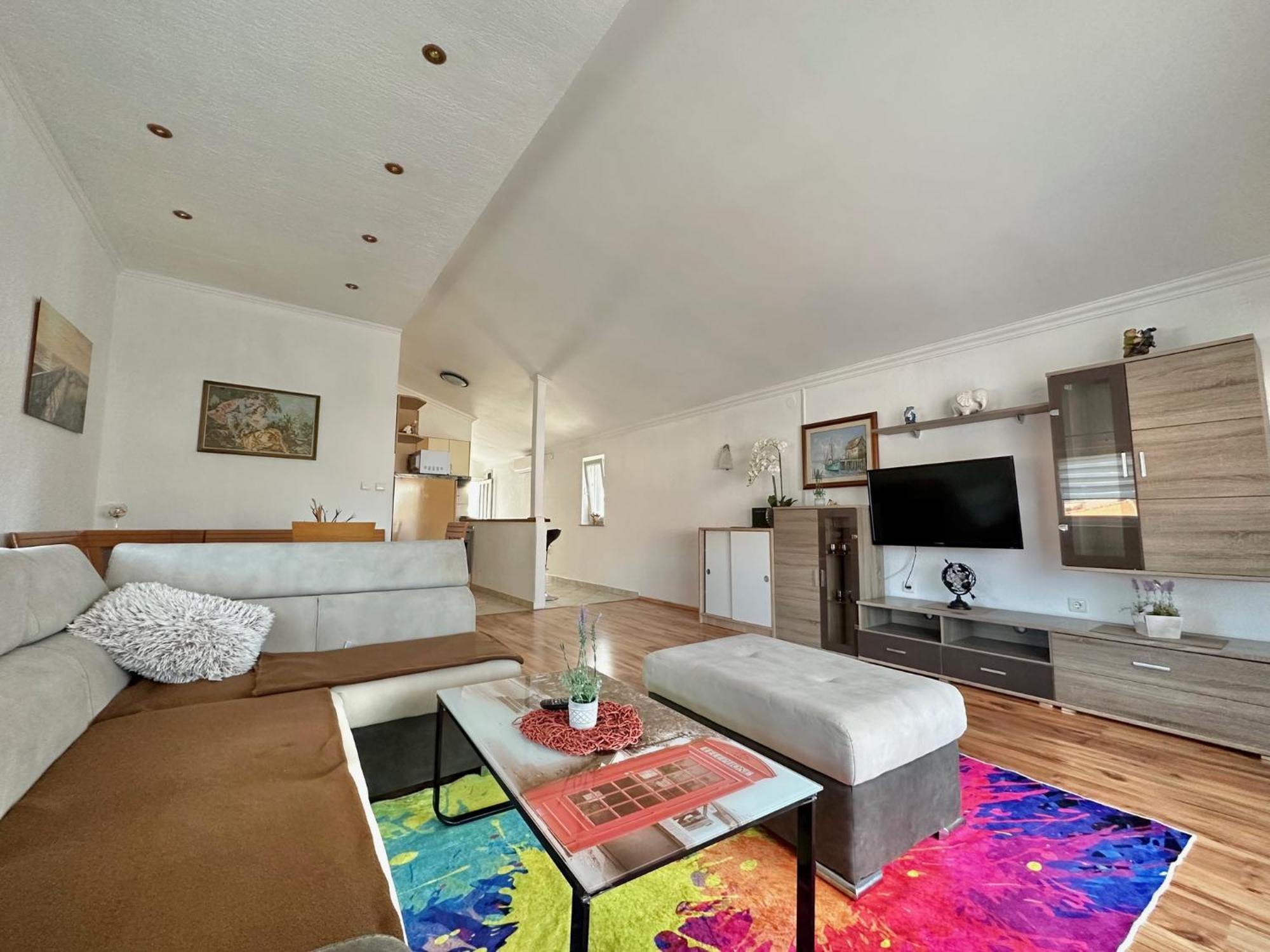 קרק Apartments Hajl מראה חיצוני תמונה
