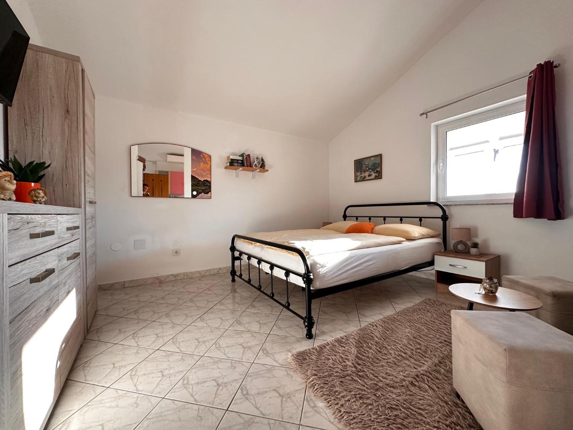 קרק Apartments Hajl מראה חיצוני תמונה