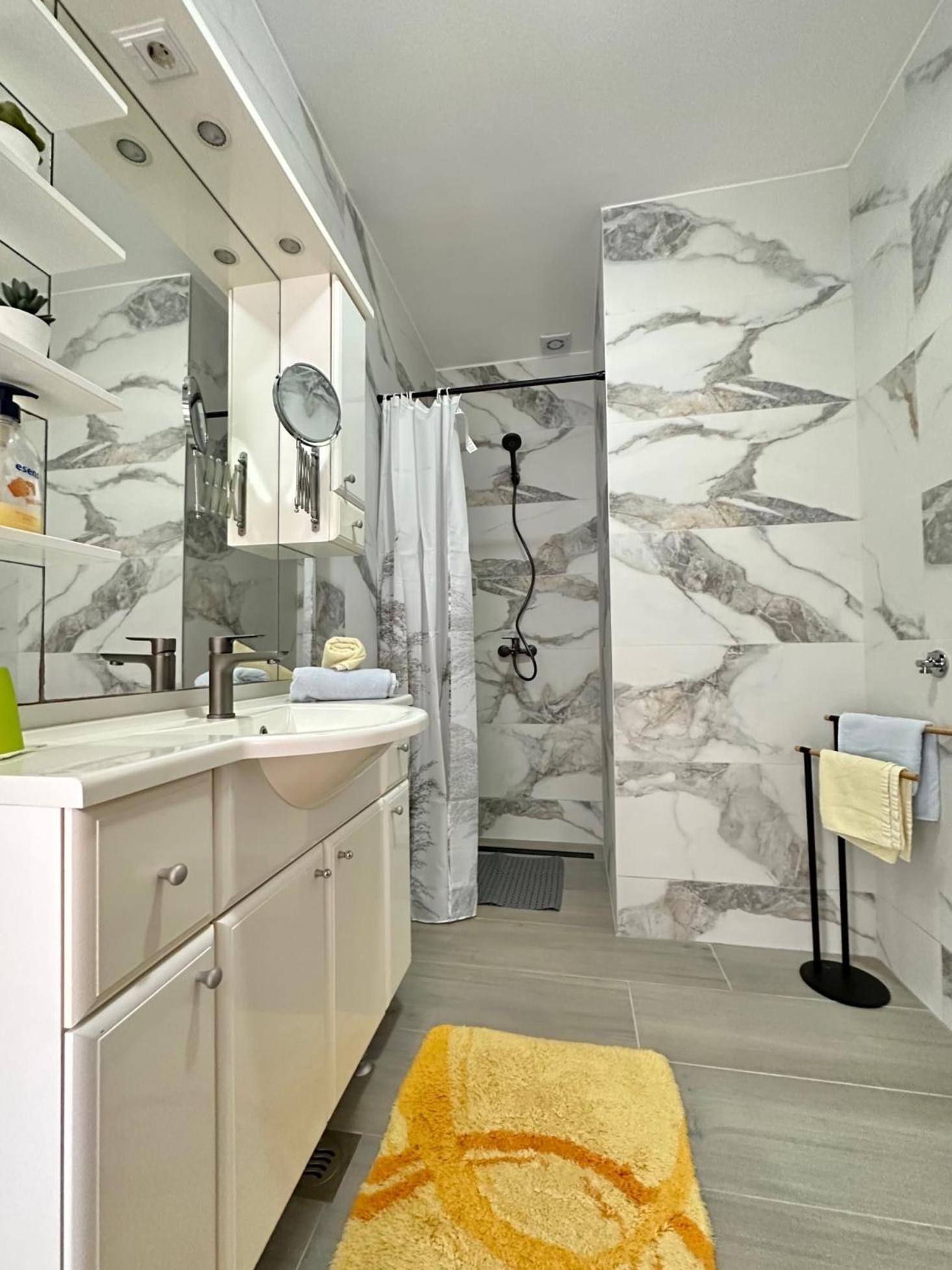 קרק Apartments Hajl מראה חיצוני תמונה