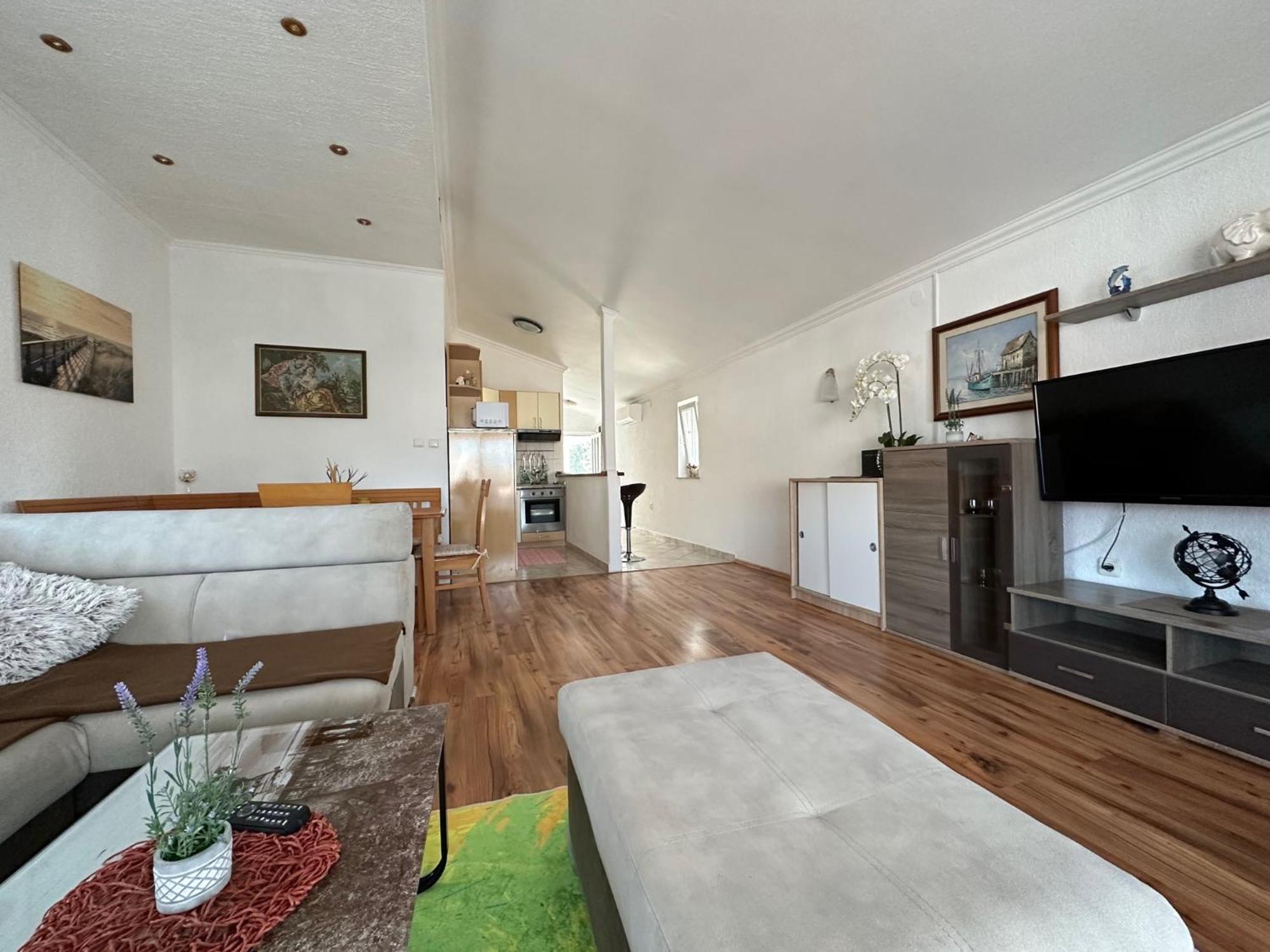 קרק Apartments Hajl מראה חיצוני תמונה
