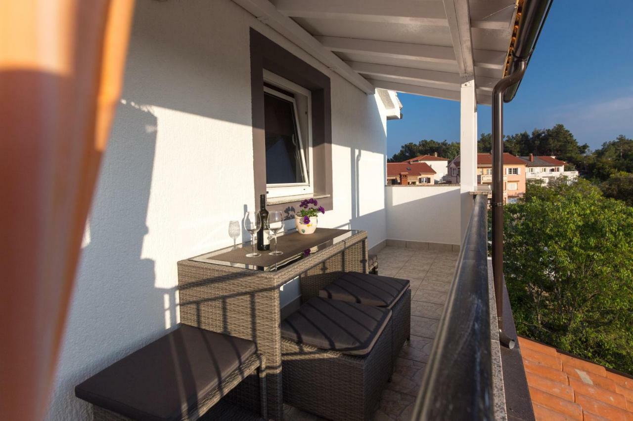 קרק Apartments Hajl מראה חיצוני תמונה